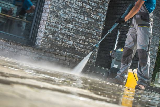 Best Pool Deck Cleaning  in Hicksville, NY